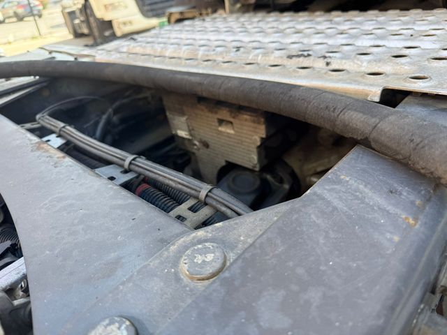 Renault T480 - EQUIPO BASCULANTE