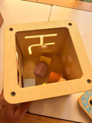 Cubo actividades madera
