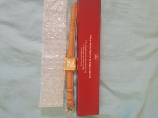 Reloj Yves Rocher dorado