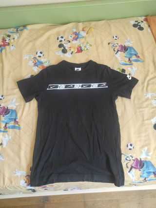 Camiseta Nike negra talla XS