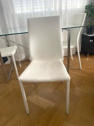 4 sillas de comedor 