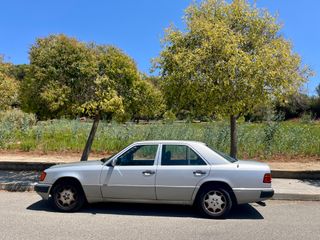 Mercedes-Benz Clase E 1992