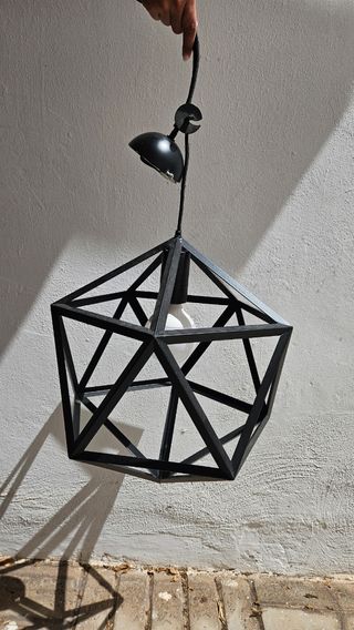 Lámpara colgante geométrica negra