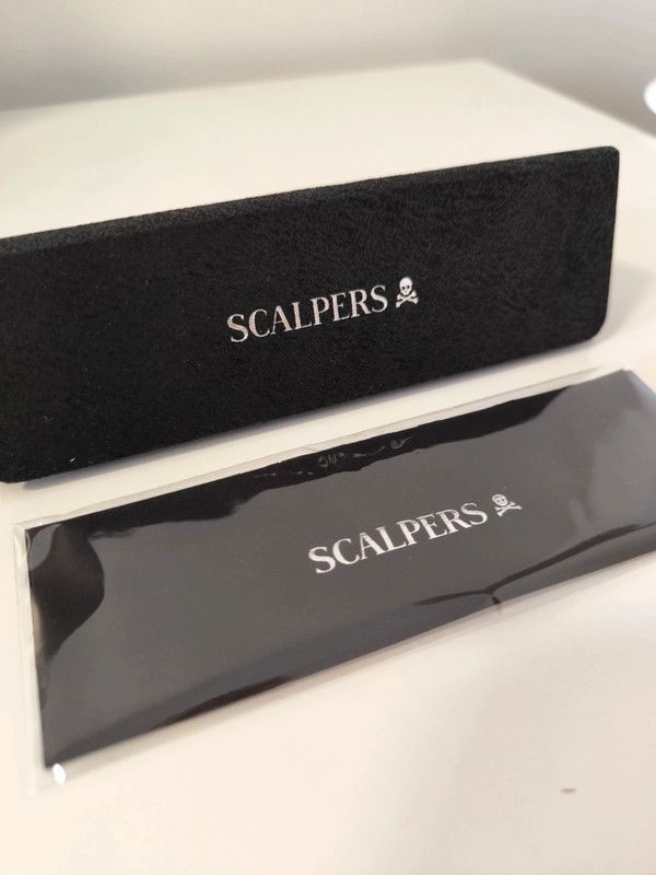 Funda gafas Scalpers negra - NUEVA