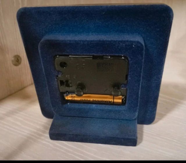 Reloj de sobremesa baño de plata.