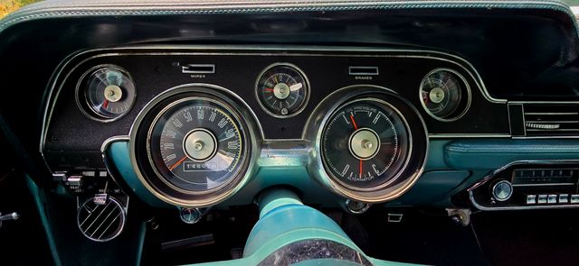Ford Mustang Coupe  1967 V8 con Aire Acondicionado