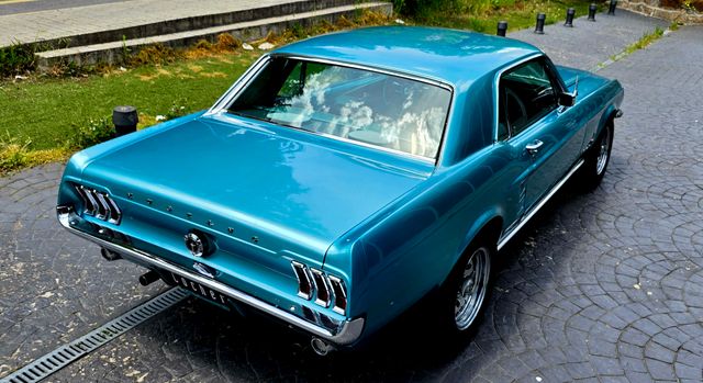 Ford Mustang Coupe  1967 V8 con Aire Acondicionado