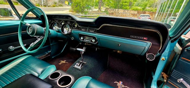 Ford Mustang Coupe  1967 V8 con Aire Acondicionado