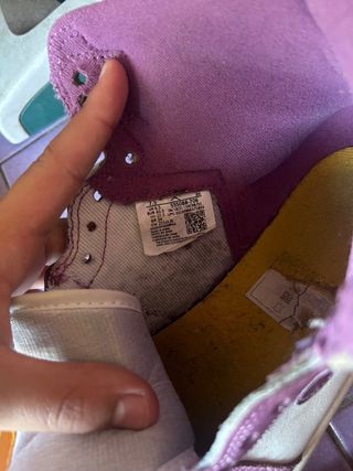 Nike Air Jordan 1 Retro High - Viola Giallo