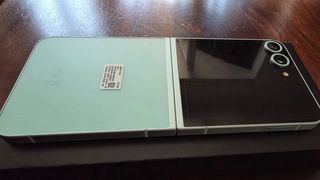 Samsung Galaxy Z Flip 6 - 512GB - Verde Menta