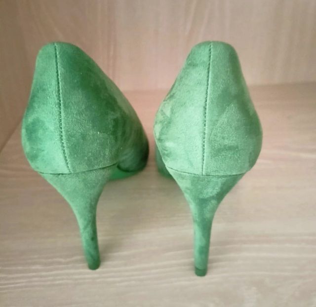 Zapatos tacón verdes