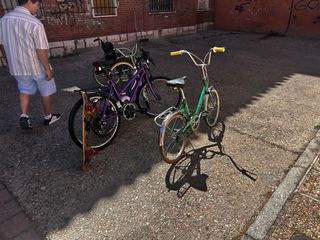 3 Bicicletas clásicas + Silla ruedas