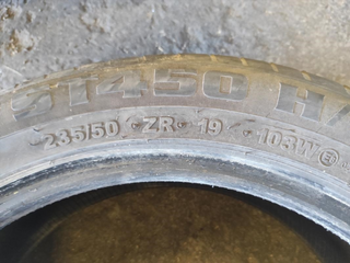 juego de 2 neumáticos 235/50R19, año 2022.