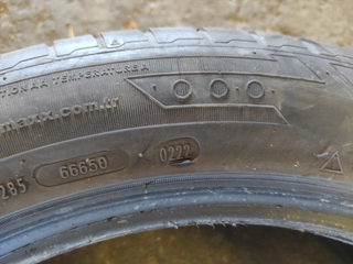 juego de 2 neumáticos 235/50R19, año 2022.