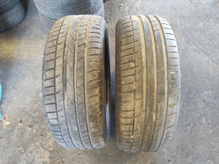 juego de 2 neumáticos 235/50R19, año 2022.