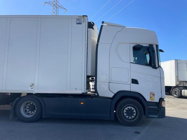 SCANIA S450: Cabeza Tractora