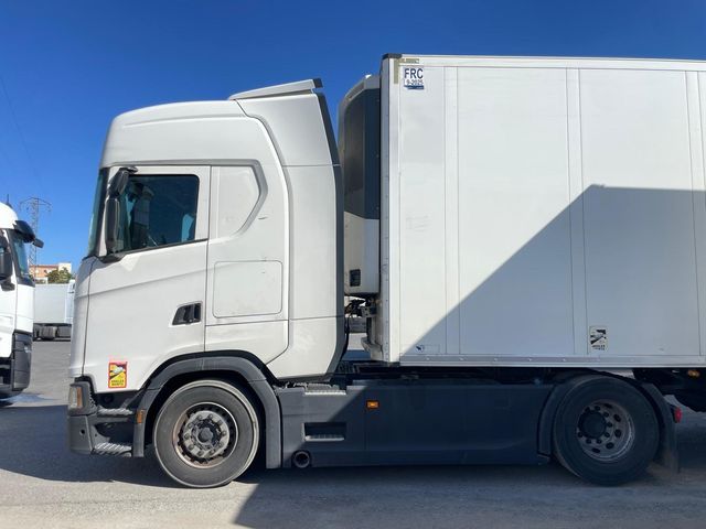 SCANIA S450: Cabeza Tractora