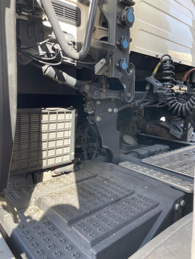 SCANIA S450: Cabeza Tractora