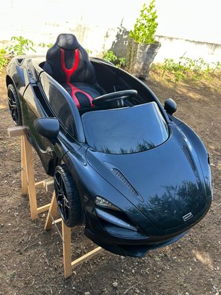 Auto elettrica bimbi McLaren 720S