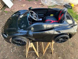 Auto elettrica bimbi McLaren 720S