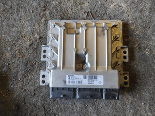 Centralita motor uce 237102256R Renault Mega