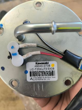 Bomba gasolina Kawasaki 49040-0738