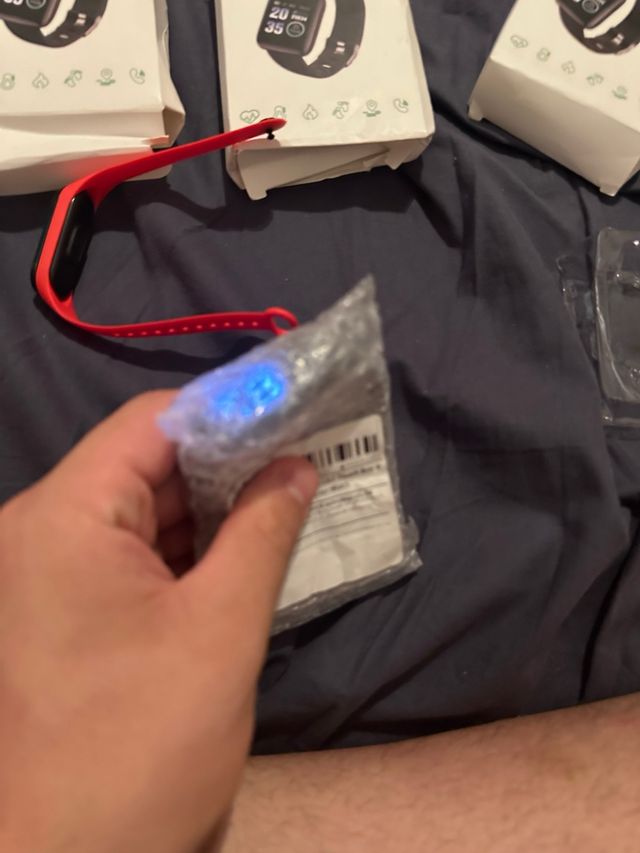 Smartwatch negro y rojo - Reloj inteligente