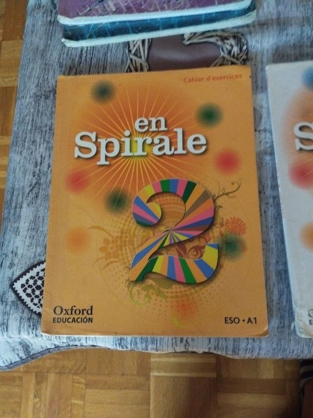 Libros en spirale 2. Oxford education