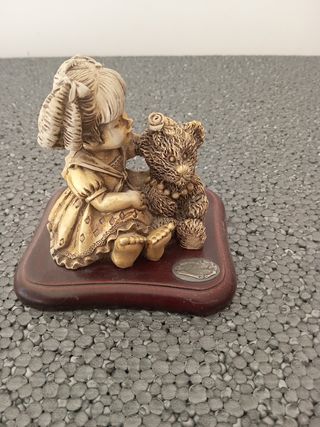 Statuetta bambina orsetto vintage