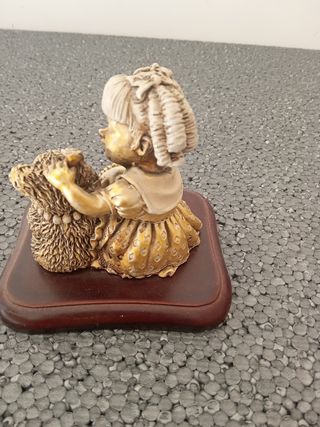 Statuetta bambina orsetto vintage