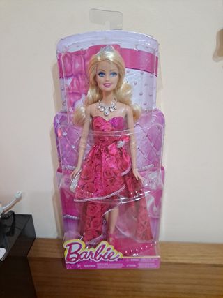 Muñeca Barbie Vestido Rosa