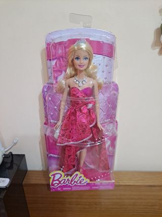 Muñeca Barbie Vestido Rosa