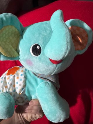 Elefante bebé gateo - Juguete nuevo