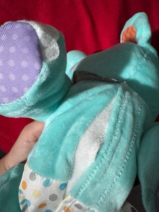Elefante bebé gateo - Juguete nuevo