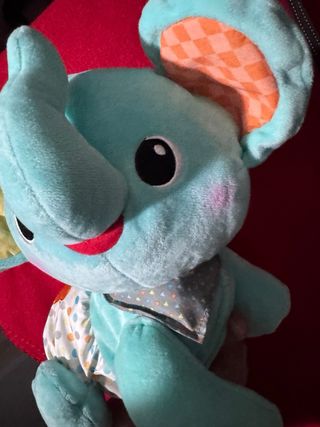 Elefante bebé gateo - Juguete nuevo