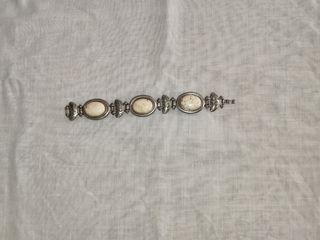 Pulsera vintage blanca