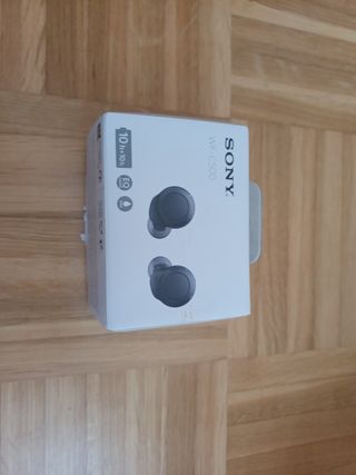 Sony WF-C500: auriculares defecto caja