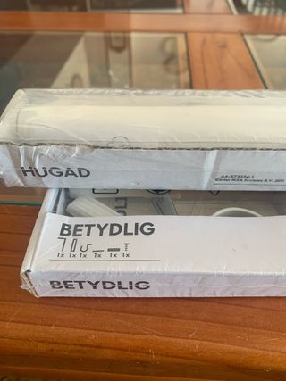soporte barra cortina BETYDLIG + esquinaHUGAD IKEA