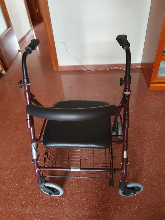 Andador con asiento y cesta.Plegable.Nuevo