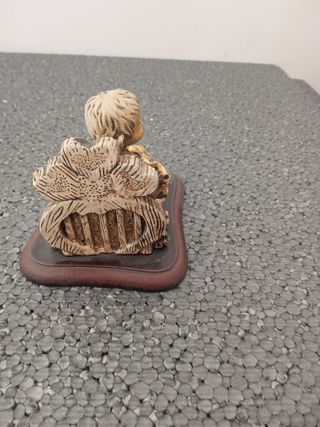 Statuetta bimbo vintage