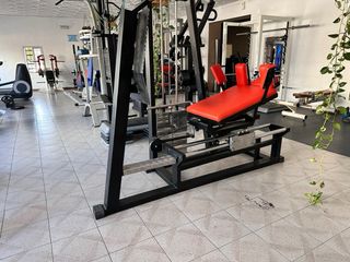 Maquina de sentadillas tumbada de placas 200 Kg
