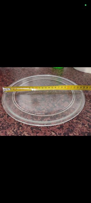 Plato giratorio microondas 24 CMS incluye cruzeta.