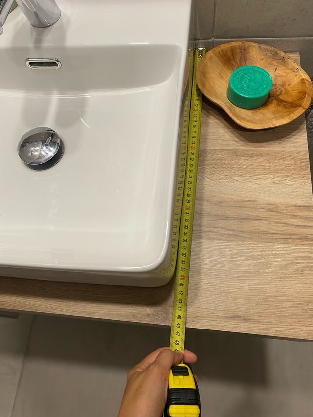 pica de baño con soporte madera