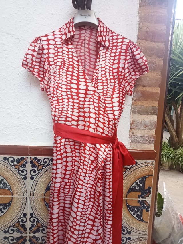 Vestido de lunares irregulares  rojo-blanco.