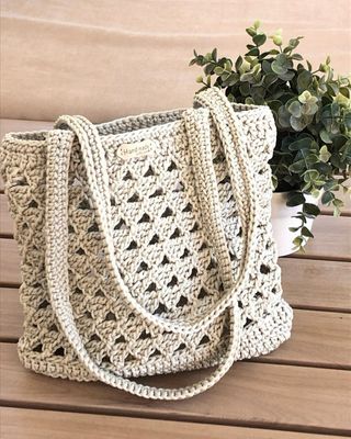 Borsa fatta a manobeige manoe.bags stile Prada