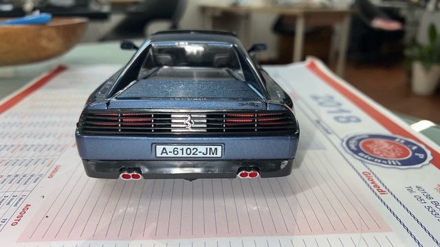 Modellino Ferrari 348 1:18 Mira