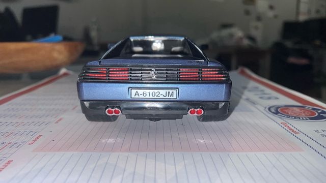 Modellino Ferrari 348 1:18 Mira