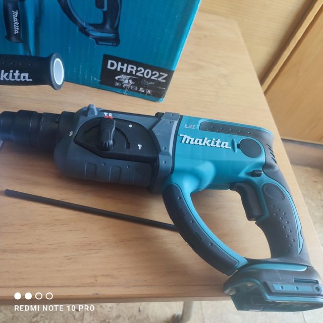 Taladro percutor makita más batería 4ah