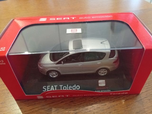 Seat Toledo III (2004-2009) Grigio 1:43