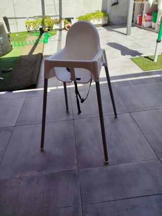 Silla trona Ikea blanca